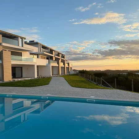 Vale Atlantico - By Sch - E Apartamento Nazaré